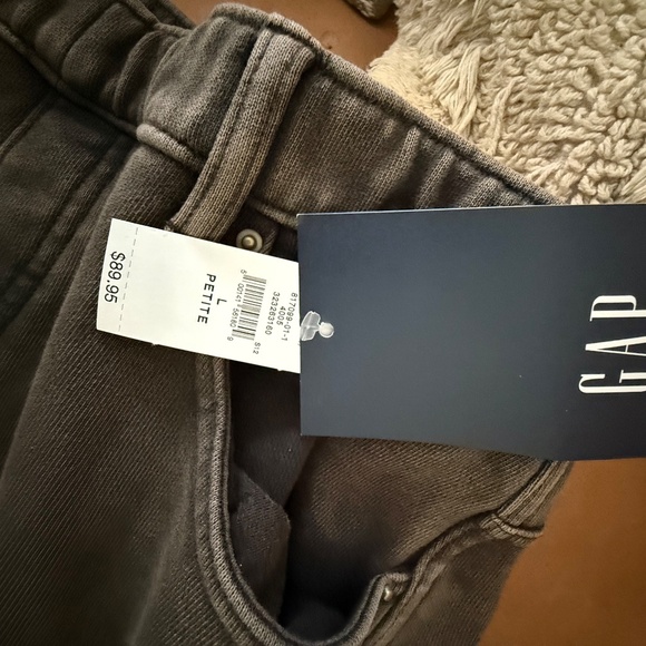 Gap Heavyweight French Terry Barrel Sweatpants - Picture 6 of 6